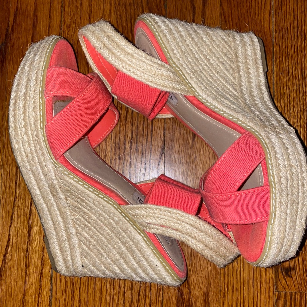 Steve Madden coral wedges
